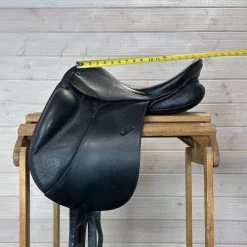 Used Stubben Genesis CL Dressage Saddle 17/N -Equi Gear Shop 332 Seat Measurement 67552.1687460950