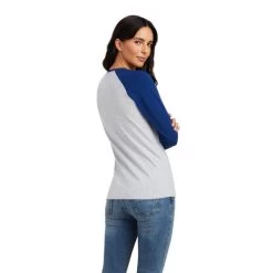 Ariat Varsity Logo Tee Long Sleeve 12 Ariat Varsity Logo Tee Long Sleeve -Equi Gear Shop varsity tee ls blue grey back 10041353 ariat 79873.1661214454
